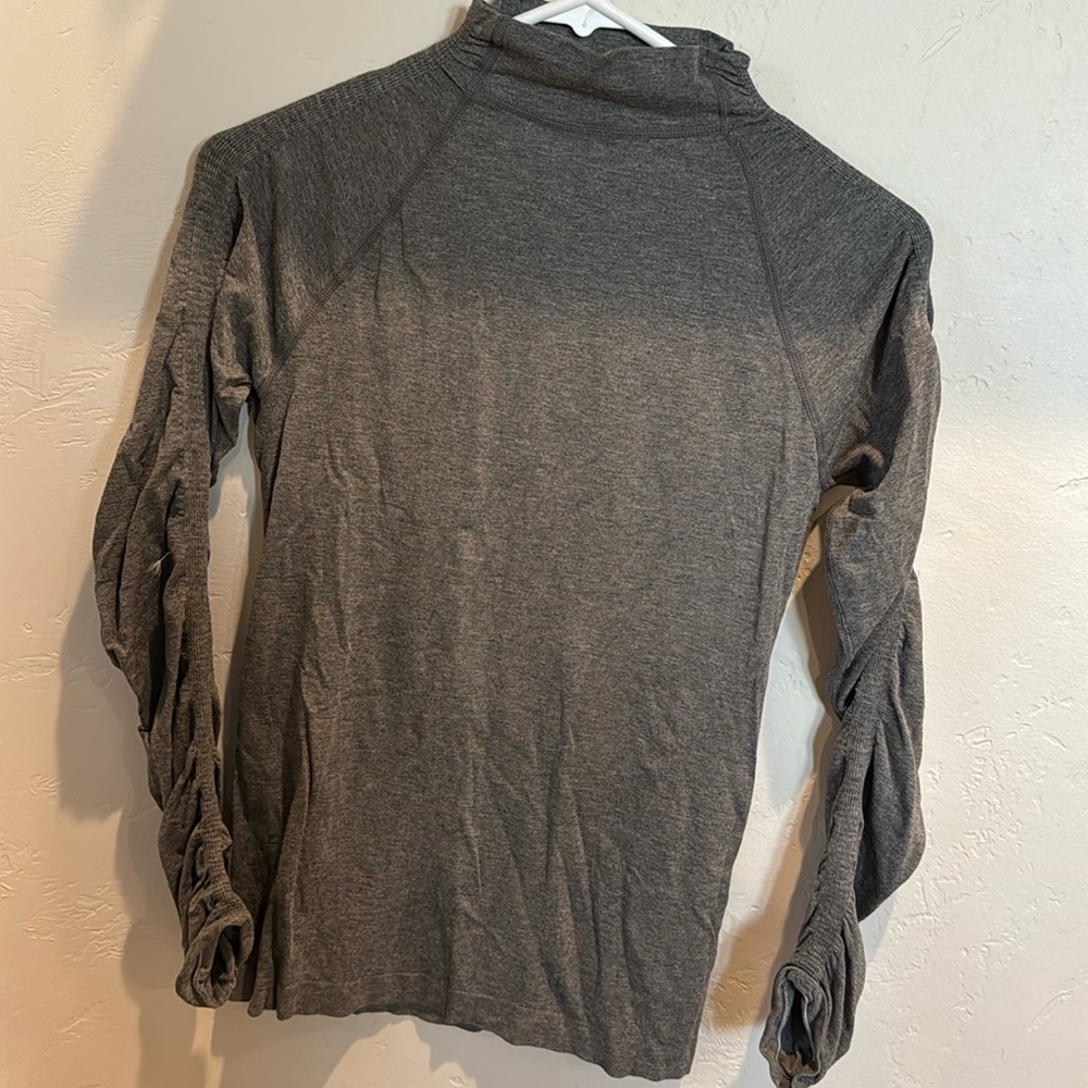 Fabletics women’s extra small active shirt